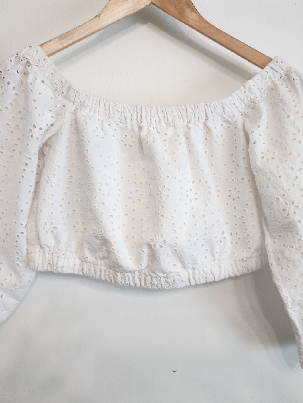 White Eyelet Crop Top Boho Festival Floral Off The Shoulder Blouse Size 6 Venus - Picture 9 of 12